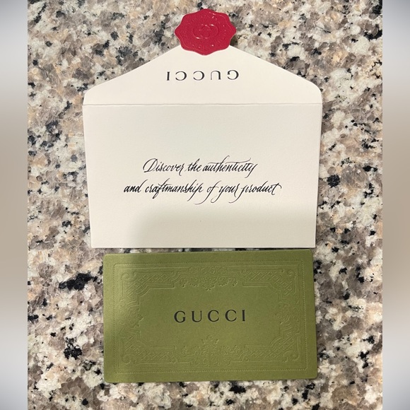 Gucci Savoy Small Cabin
Trolley - Picture 12 of 14